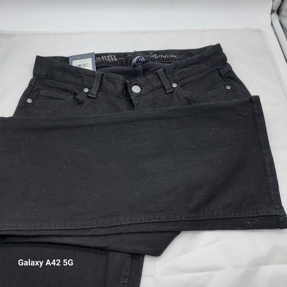 Tommy Hilfiger Curve Bootcut Jeans Black Denim RM87621803 Size 4 NWT
